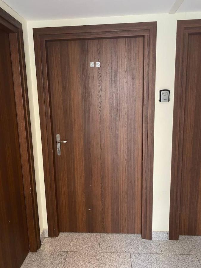 Apartamenty Dobra Noc Przy Wawelu 2 Bedrooms Krakau Buitenkant foto